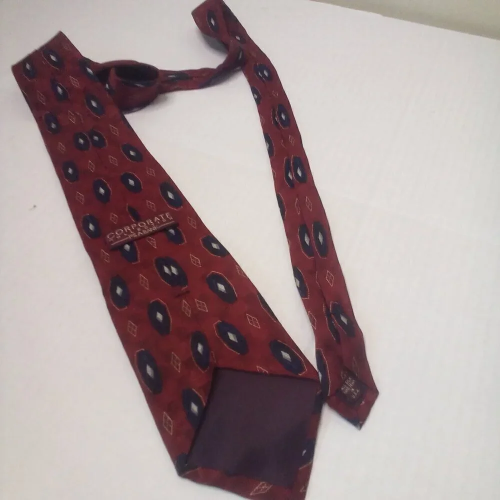 Jos A Bank Corporate Collection Tie Necktie Men 100% Silk Red Blue Gold